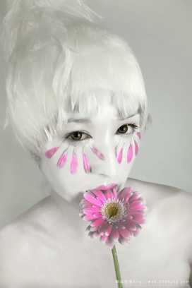 中国乳白色彩妆美女视觉冲击艺术摄影欣赏