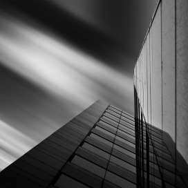 architecture黑白效果仰拍摩天大厦建筑图片