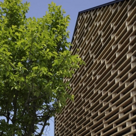 日本建筑师AE5-木材百叶窗网格建筑房屋设计