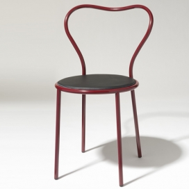 情人节礼物-斯德哥尔摩家具展-心型椅子