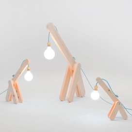 米兰国际家具展-长颈鹿-木制台灯设计