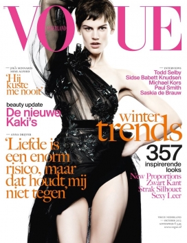 黑之夜-Vogue-Gucci的时尚荷兰封面女孩