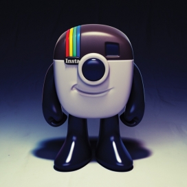 美国德克萨斯州Shinbone Creative创意视觉设计师和艺术家作品-Instagram标志吉祥物玩具