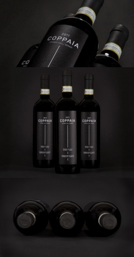 Coppaia Gaia葡萄酒-一个又大又窄的标签，优雅的设计使酒显得更昂贵
