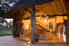 赞比亚南卢安瓜国家公园4间卧室的房