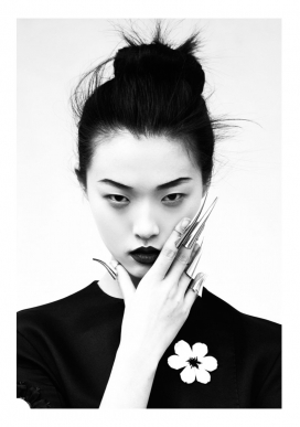 艺&妓回忆录-ELLE艾丽越南2013封面-华丽的版画和圆滑的轮廓，灵感来自日本春季影响力系列的民族和服