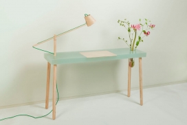白蜡木玻璃写字台-带台灯花瓶-荷兰Roel Huisman设计师作品