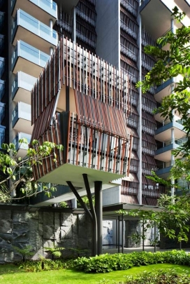 户外的小木屋住宅公寓-坐落在新加坡城市中心，葱郁种植包围整个中央庭院