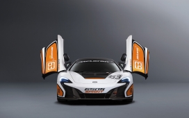 高清晰双开车门的McLaren迈凯轮650S Spider跑车壁纸下载