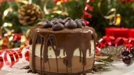 欧洲传统节日感恩节巧克力蛋糕壁纸下载