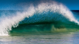 壮观的蓝色海洋波