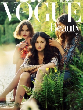 亚历山德拉苏菲-“鲜美的力量“-VOGUE时尚日本2015年8月-令人愉快的社论风格