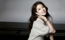 高清晰韩国女演员Park Shin Hye-朴信惠唯美壁纸桌面下载
