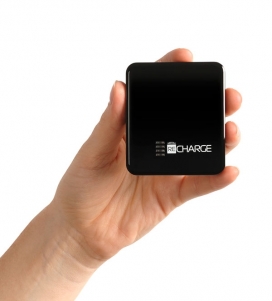 Recharge 2500创新动力的便携式移动电源-可与所有的智能手机，平板电脑和一系列其他的USB设备使用。2500mAh的智能手机充电电池，从空到满一次，可反复充电超过300次