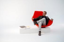 Emmanuel Babled将大理石雕塑改造成Offecct软垫椅子