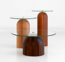结合了木制底座和玻璃顶部的Toco Table