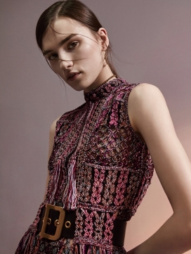 伊琳娜杜拉诺维奇-Dior杂志-奢华针织设计