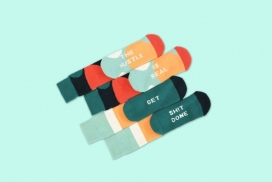 四重色的现代袜子-上面印有企业家信息