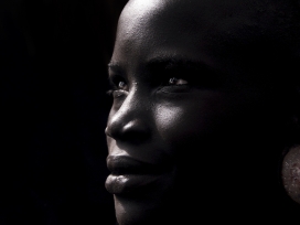 高清晰非洲黑色肌肤女人特写壁纸