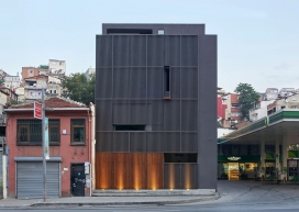 土耳其935平米的Pilevneli美术展览馆