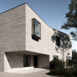 J-VC House比利时新砖纹理的房屋
