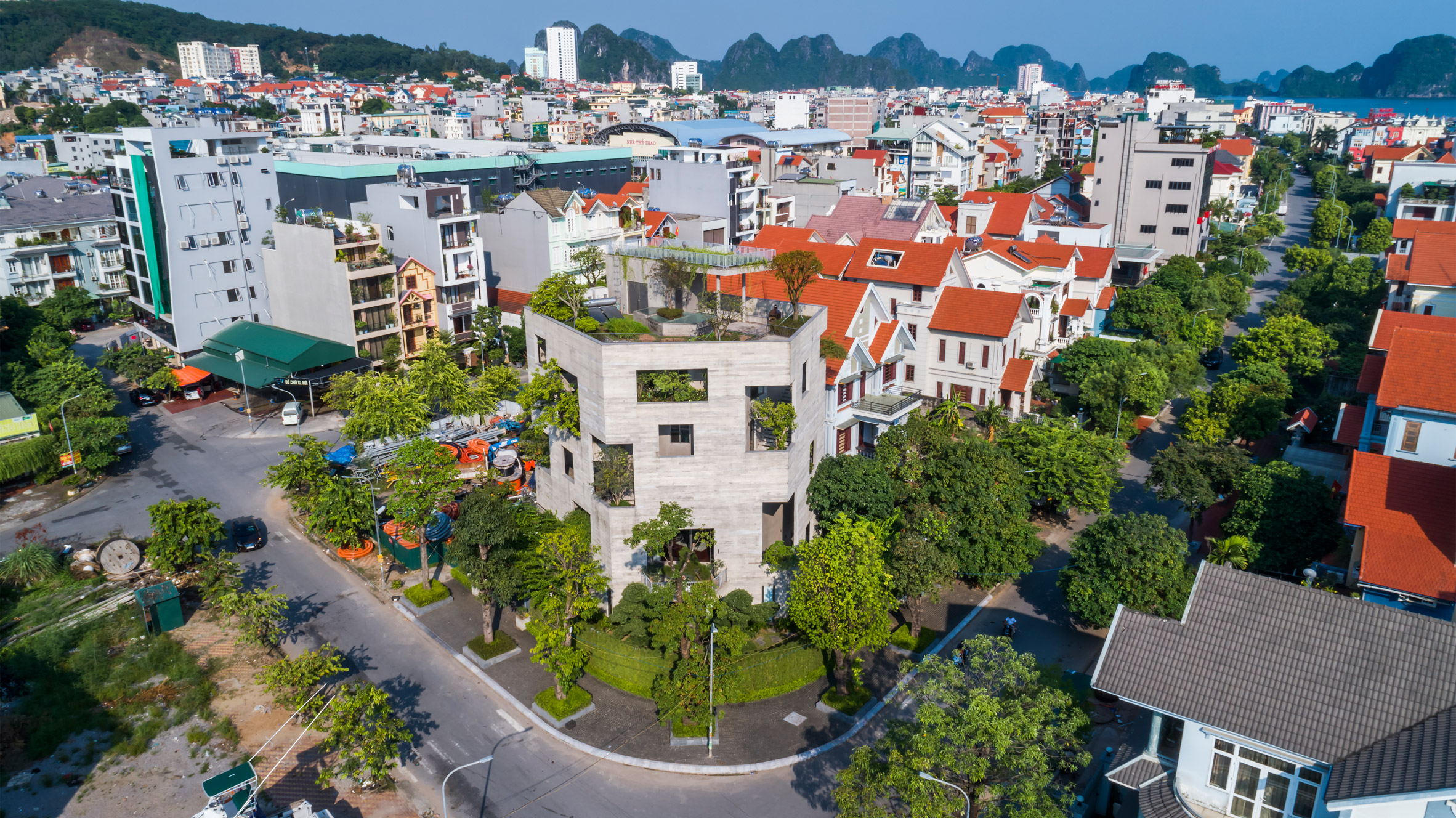 越南风景秀丽的混凝土别墅