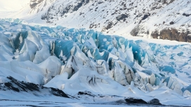 白皑皑壮观的雪山冰川