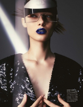 克里斯蒂娜·格里凯特-《 Vogue》杂志日本版