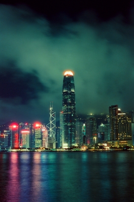 香港外滩夜景手机竖屏图片