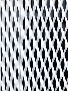 质感金属网格建筑外墙图
