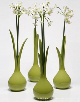 欧美现代时尚各种材质制作的花瓶设计欣赏