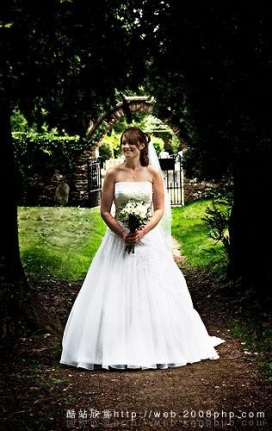 英国女士浪漫户外婚纱摄影欣赏