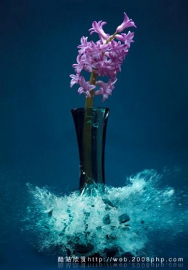 日本爆破破碎花瓶水花四溅的艺术摄影欣赏