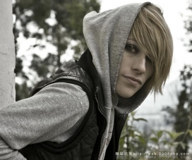 罗马尼亚Green Soloist少女户外摄影