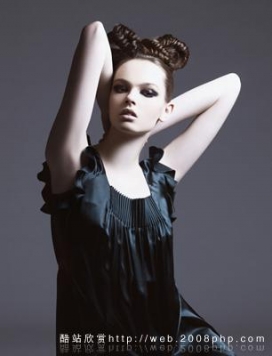 法国巴黎Fall 2009 Catalog时尚苗条女性时装摄影欣赏