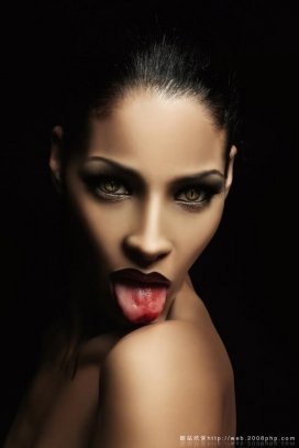 非洲黑人女性Beauty时尚脸部放大古铜色肌肤化妆摄影欣赏