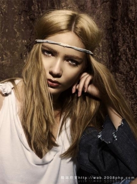 意大利古罗马Perfect Imperfection美少女时尚完美缺陷破碎服饰摄影