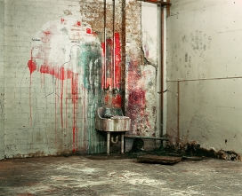 美国Dickens & Jones黑暗的房间角落墙角划痕艺术摄影