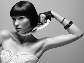 瑞典两级美学・黑白女人商业摄影欣赏与解析