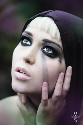 芬兰Ruby is Lost失落的女孩艺术摄影