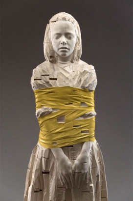 意大利米兰：Scultura: Aron e Gehard Demetz雕塑阿隆德梅茨和热阿尔