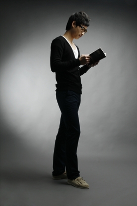 韩国Deorideo书生型男人像摄影欣赏