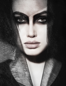 西班牙Graphique带纱帽女人人像摄影