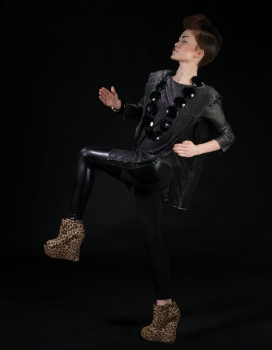 意大利Tokyo Apocolypse - Fashion Story - stills and f