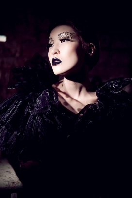 国外Tsagan Bairova女性人像脸部彩妆摄影欣赏