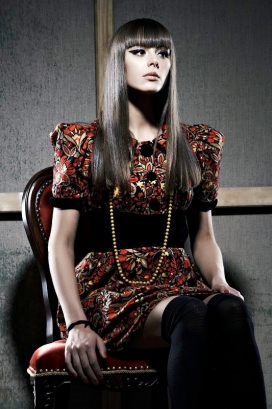 意大利2010最新时尚商业广告-女性人像摄影欣赏