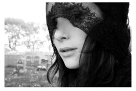 国外Rest in Peace陵墓上的人像摄影--安息