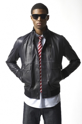 美国Under Two Flags Clothing黑人休闲时装展示