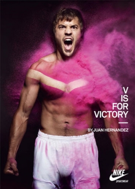 美国耐克体育广告--球星为世界杯狂