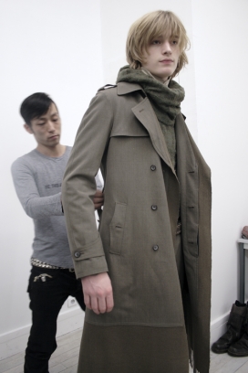 法国Mihara Yasuhiro FW0809 fittings男人的衣柜时装展示